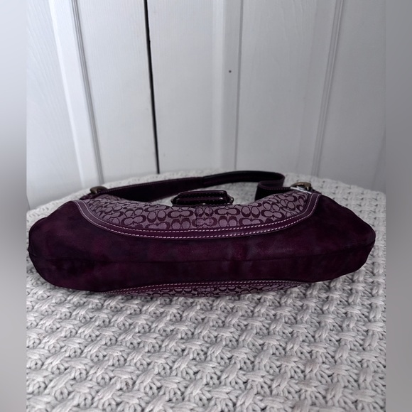 Vintage Coach Burgundy Signature Print Soho bag - Picture 3 of 16